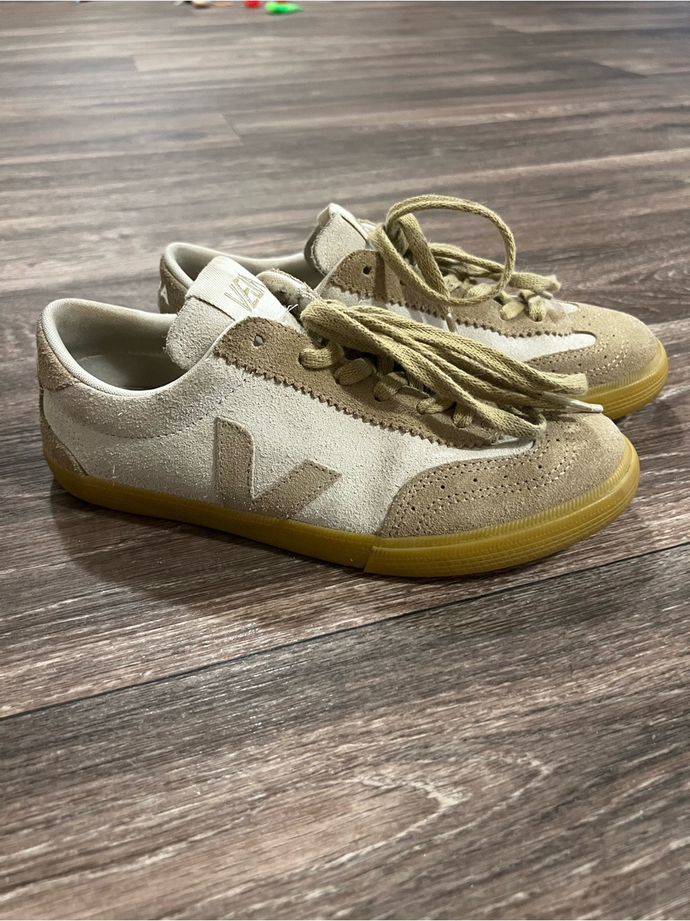 Veja Volley Beige Suede Natural Sahara Lace-Up Sneakers size US 6 EUR 36/37